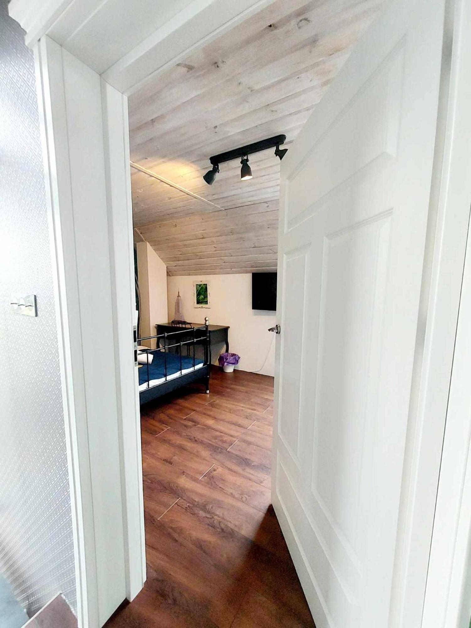 House Of Freedom With Sea View Sauna And Jacuzzi Oslonino エクステリア 写真