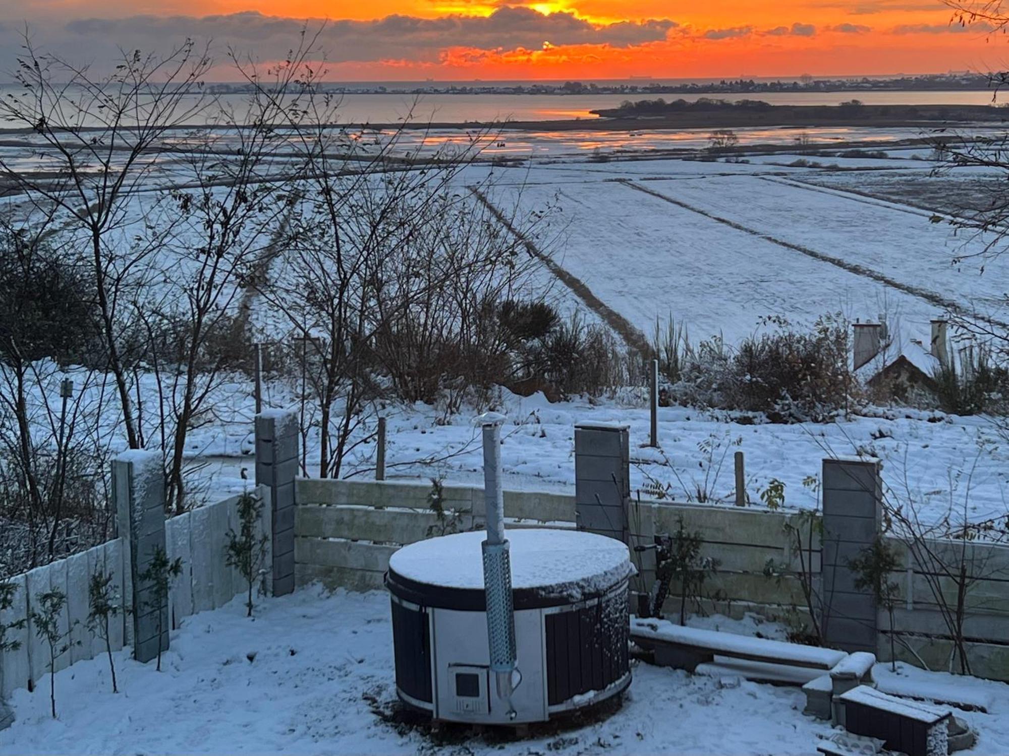 House Of Freedom With Sea View Sauna And Jacuzzi Oslonino エクステリア 写真